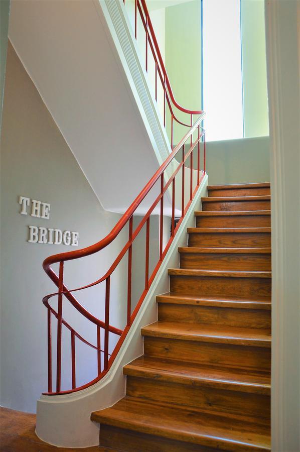 Hostel The Bridge Lissabon Exterior foto
